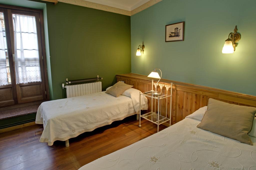 Hotel Avenida Benasque Eksteriør bilde